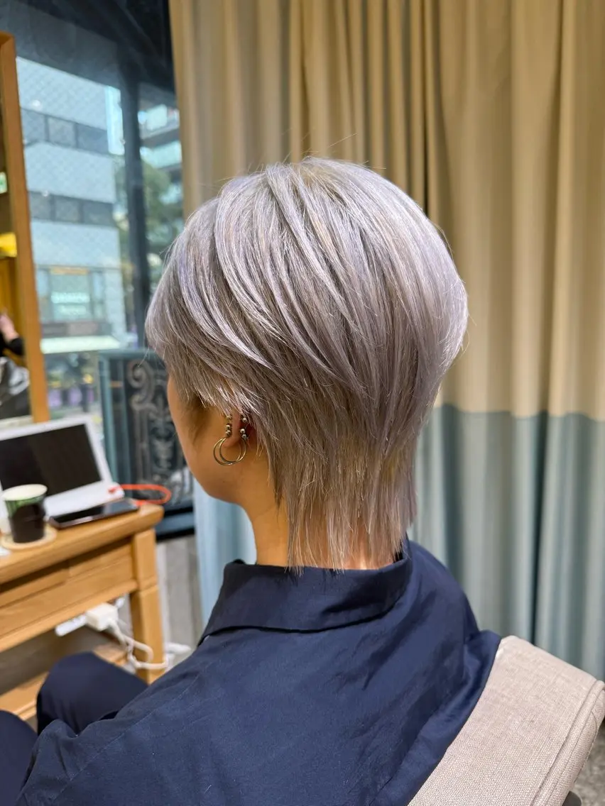 スーパーハイトーン✨⭐️💫Wカラー🩵の写真