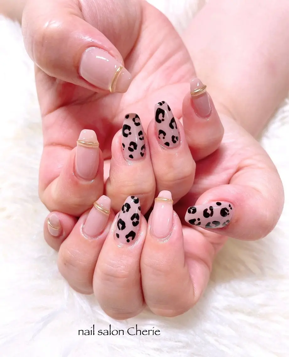 ネイル アニマル柄 持ち込み nail salon Cherieのネイルデザイン