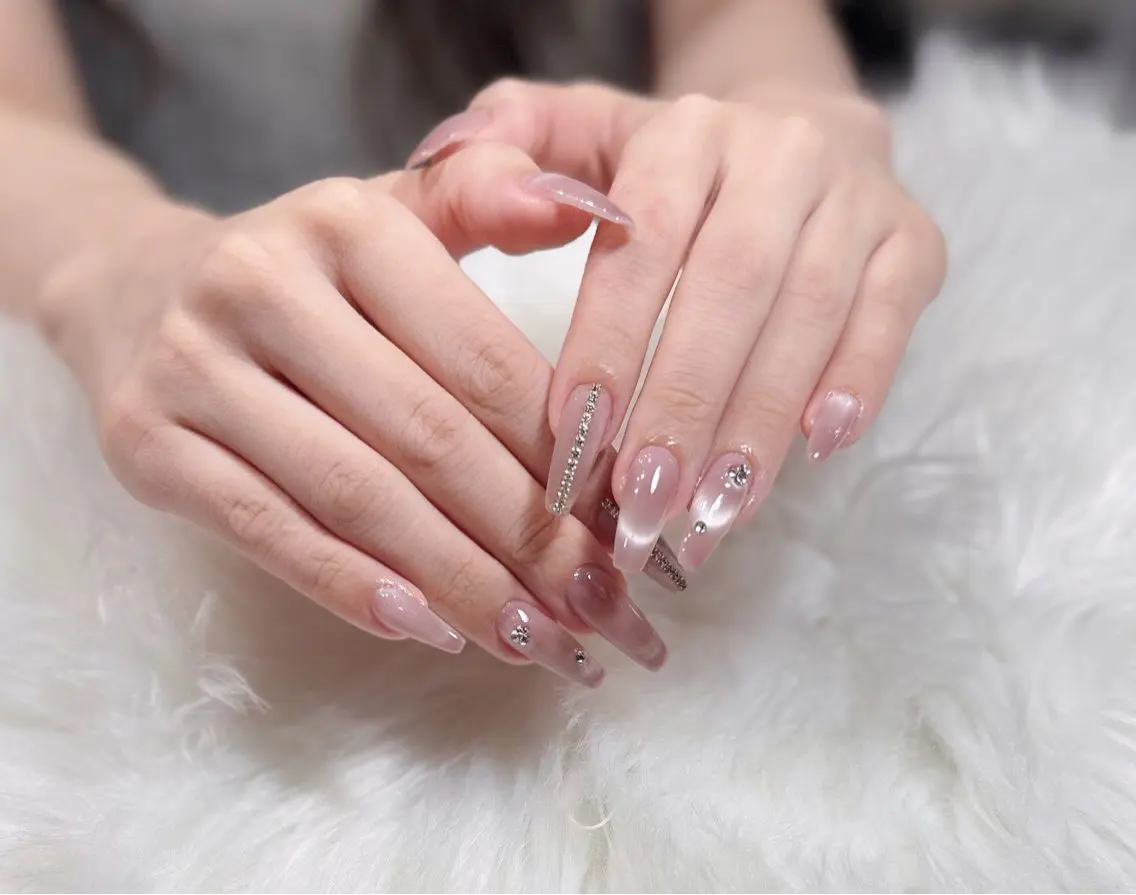 ネイル オーロラネイル チークネイル フットネイル フレンチネイル ジェルネイル ハンドネイル Nichi Nailsのネイルデザイン