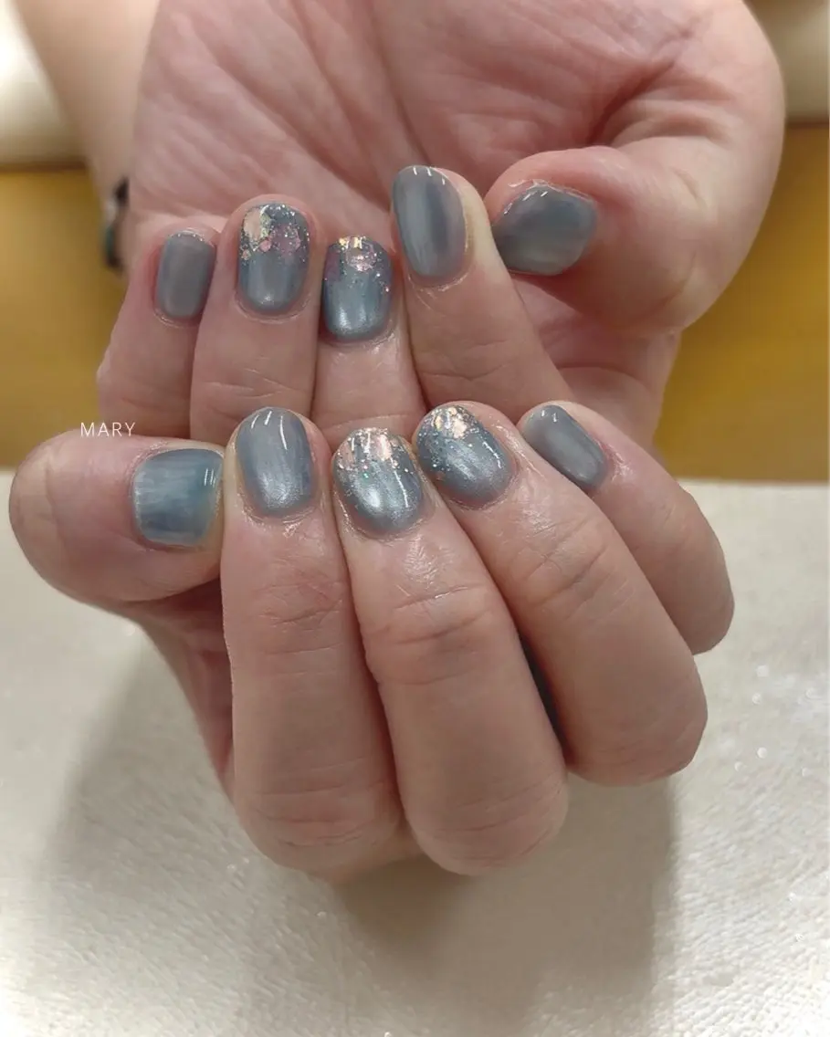 ネイル キラキラネイル 水色 マグネットネイル 夏ネイル ハンドネイル Mary nail .narumiのネイルデザイン