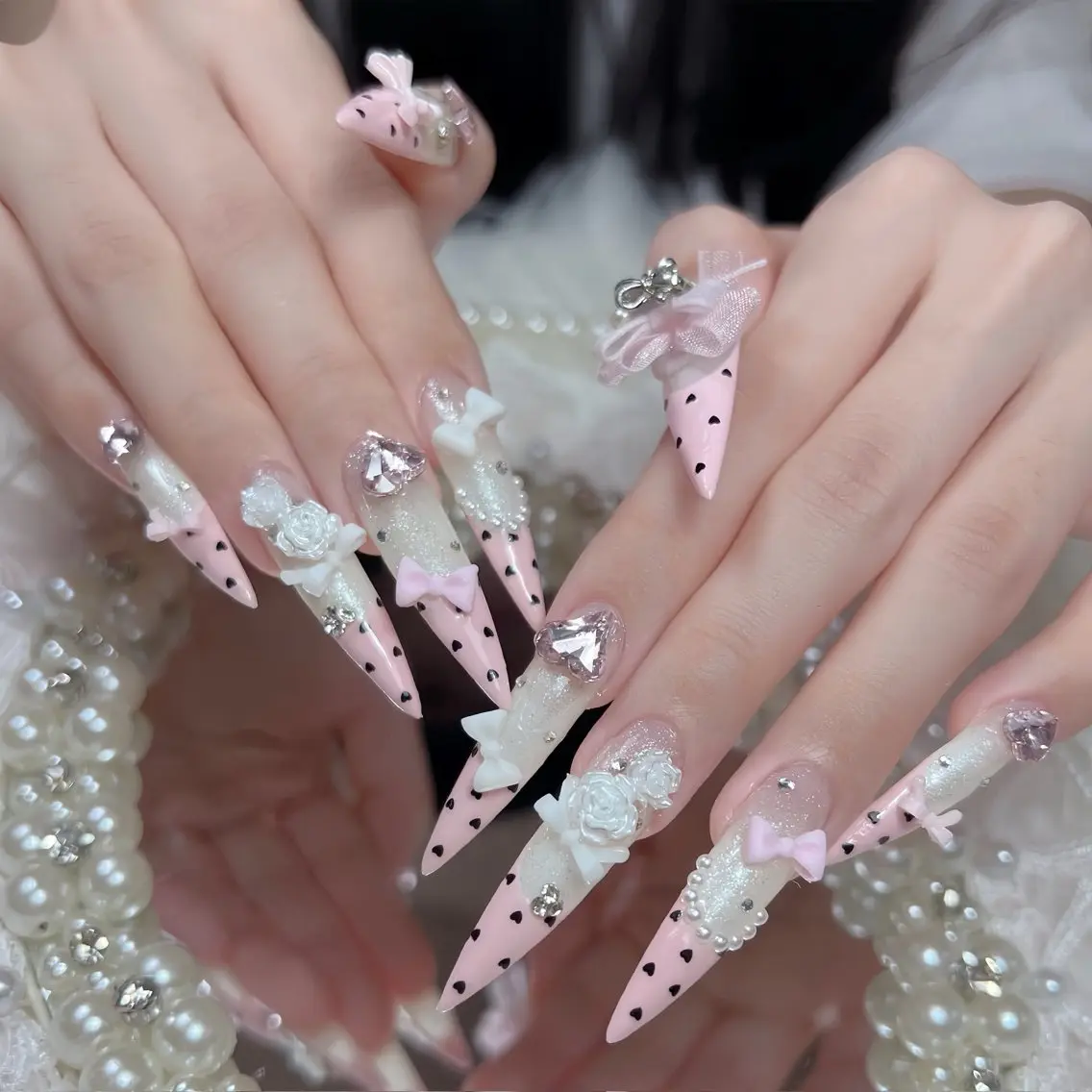 ネイル オーロラネイル 長さ出し フラッシュネイル フレンチネイル ジェルネイル ハンドネイル Amee Nail Salonのネイルデザイン