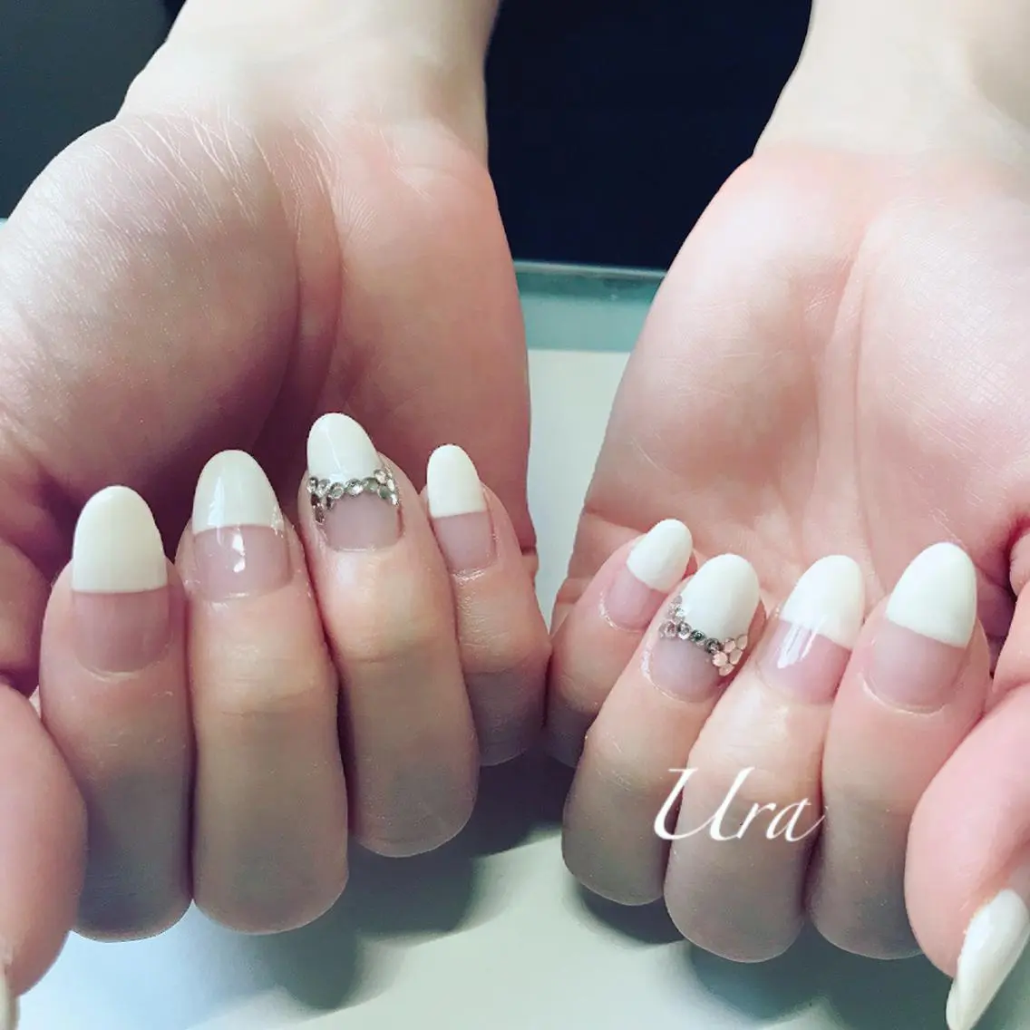 ネイル フレンチネイル ストーンネイル UrakoNail 《nail》のネイルデザイン