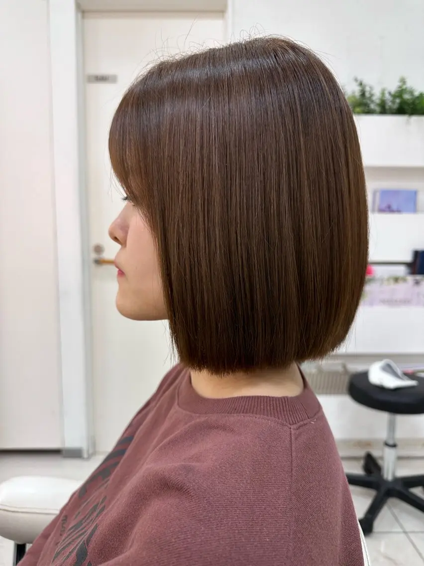 カラー ボブ 伊佐 愛のヘアスタイル