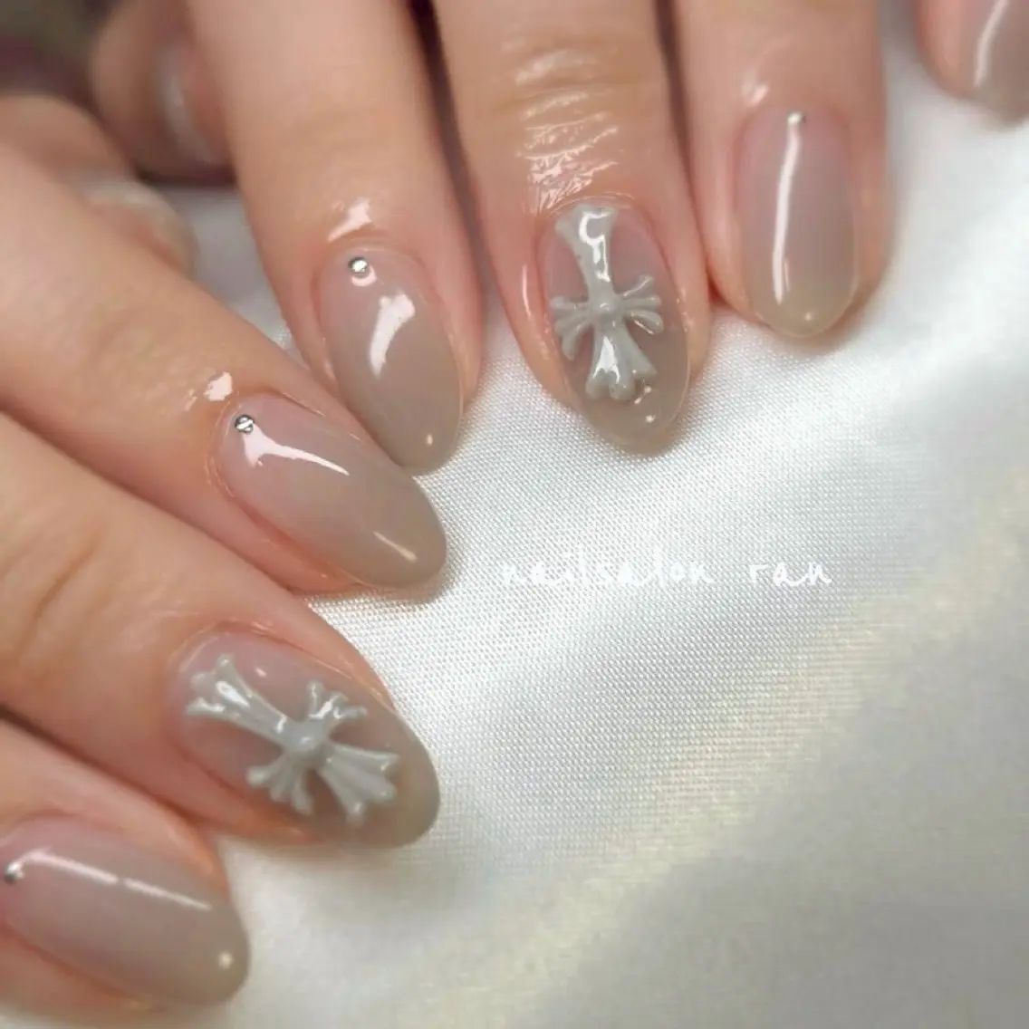 ネイル グラデーション ハンドネイル ハンドケア nailsalon ranのネイルデザイン