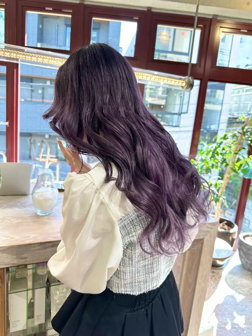 ロング カラー ヘアカラー トリートメント kai .のヘアスタイル