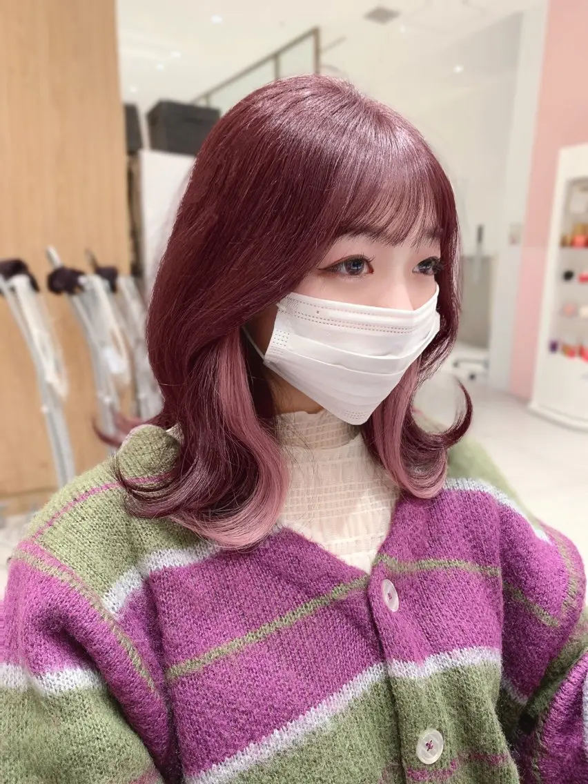 ミディアム カラー インナーカラー ピンクカラー くびれヘア レイヤーカット ローレイヤー カット ヘアカラー トリートメント ヘッドスパ ヘアセット 韓国ヘア/レイヤー/ 顔まわり/りょーとのヘアスタイル