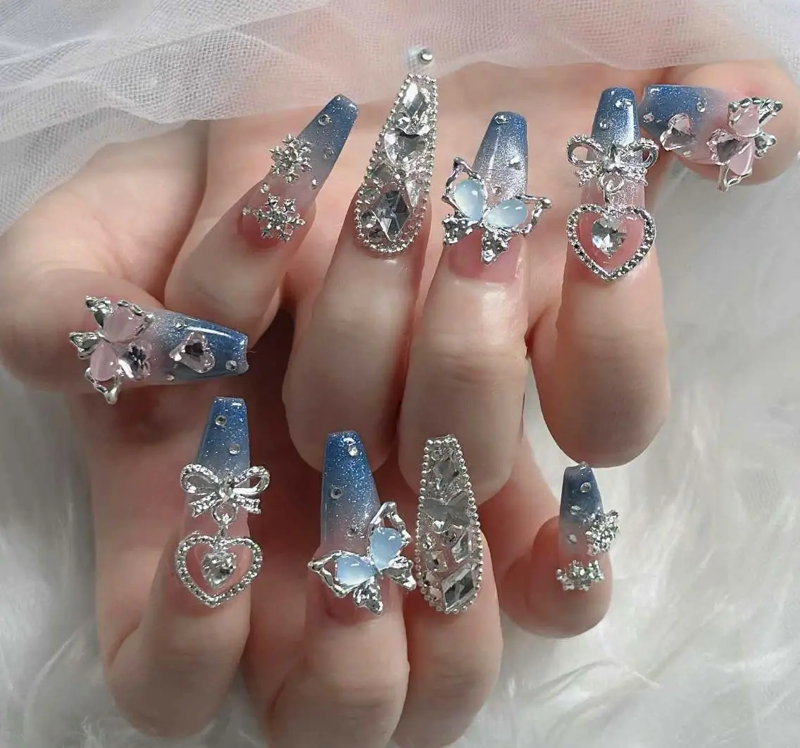 ネイル オーロラネイル フレンチネイル ジェルネイル ハロウィン キラキラネイル ハンドネイル H.baby Nail Salonのネイルデザイン