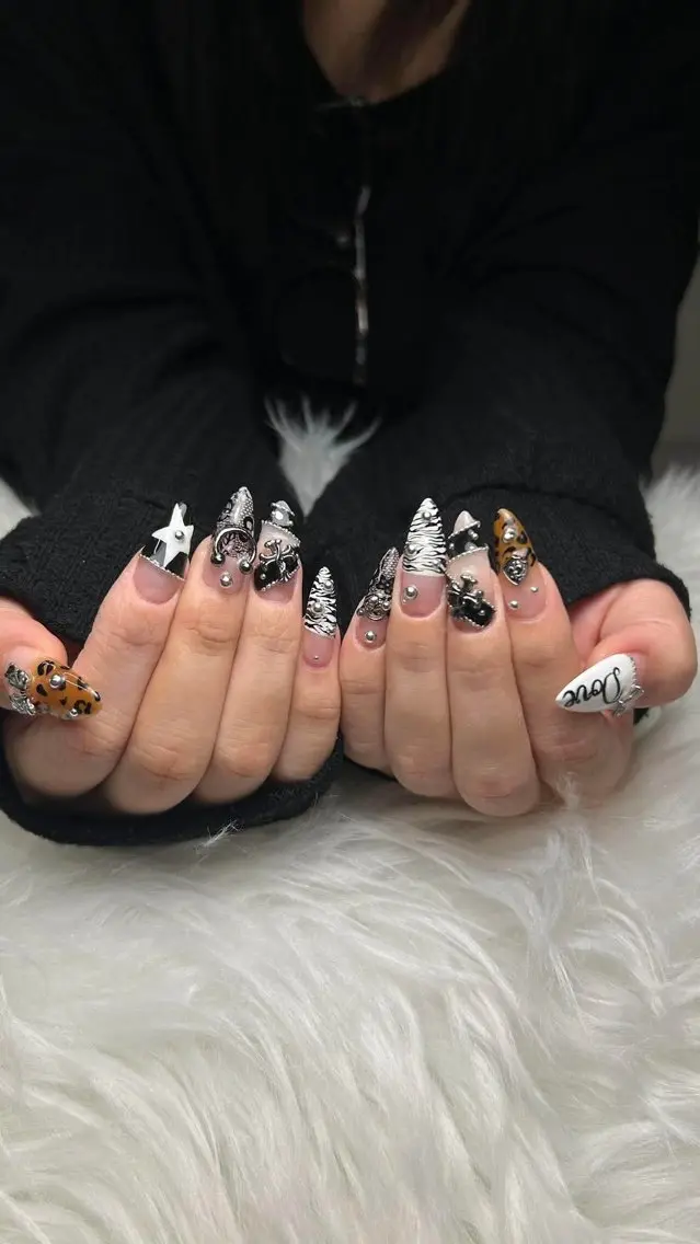 ネイル ジェルネイル キラキラネイル 韓国ネイル 持ち込み ニュアンスネイル RUNA Nemnailのネイルデザイン
