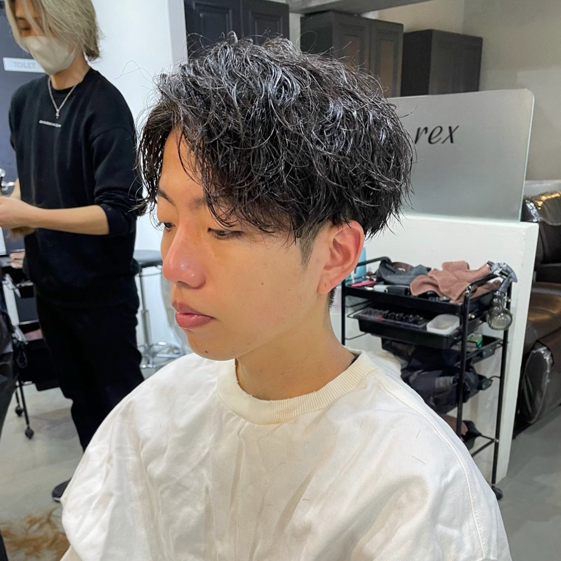 カラー パーマ メンズ メンズパーマ 波巻きパーマ カット パーマ トリートメント 角田 凌のヘアスタイル