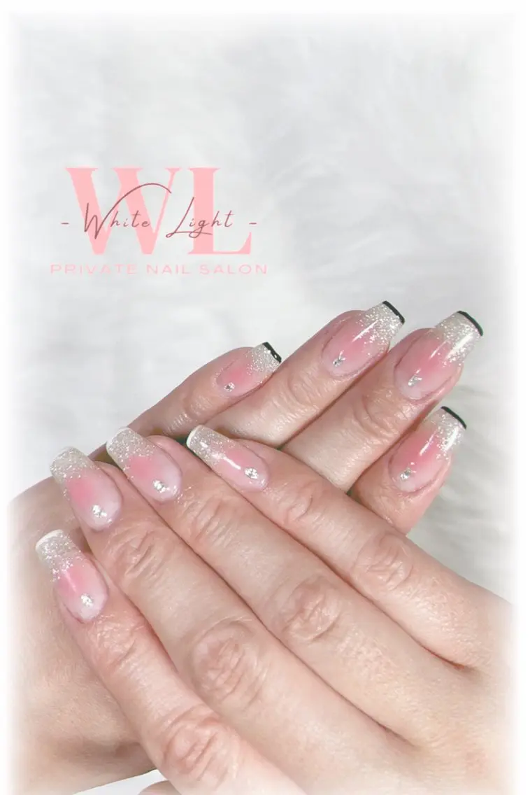 ネイル チークネイル フラッシュネイル グラデーション プライベートサロン WhiteLightのネイルデザイン