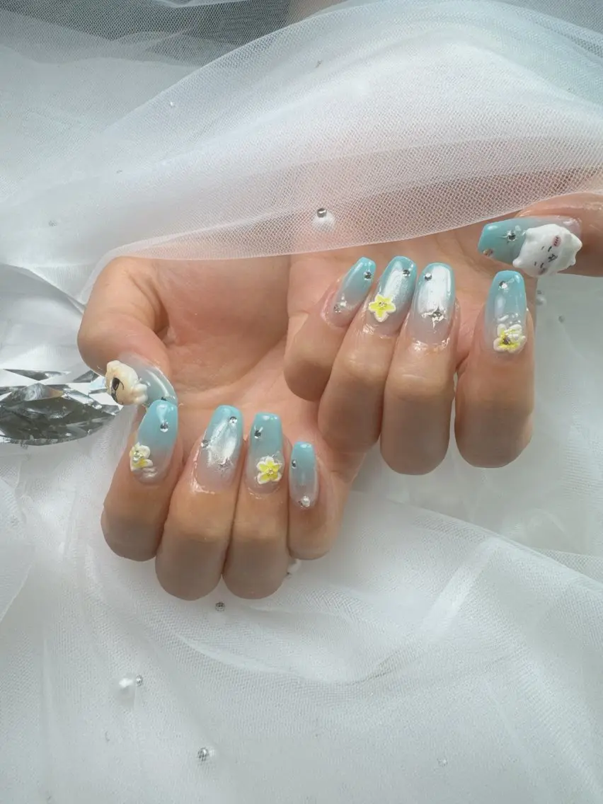ネイル アートネイル チークネイル フレンチネイル ジェルネイル ガラスフレンチ ハンドネイル Queeens nailのネイルデザイン