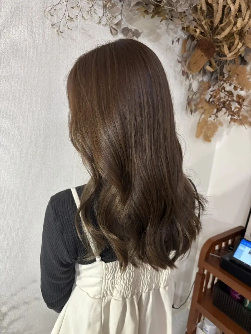 ロング カラー カット ヘアカラー トリートメント ma cherie naoのヘアスタイル
