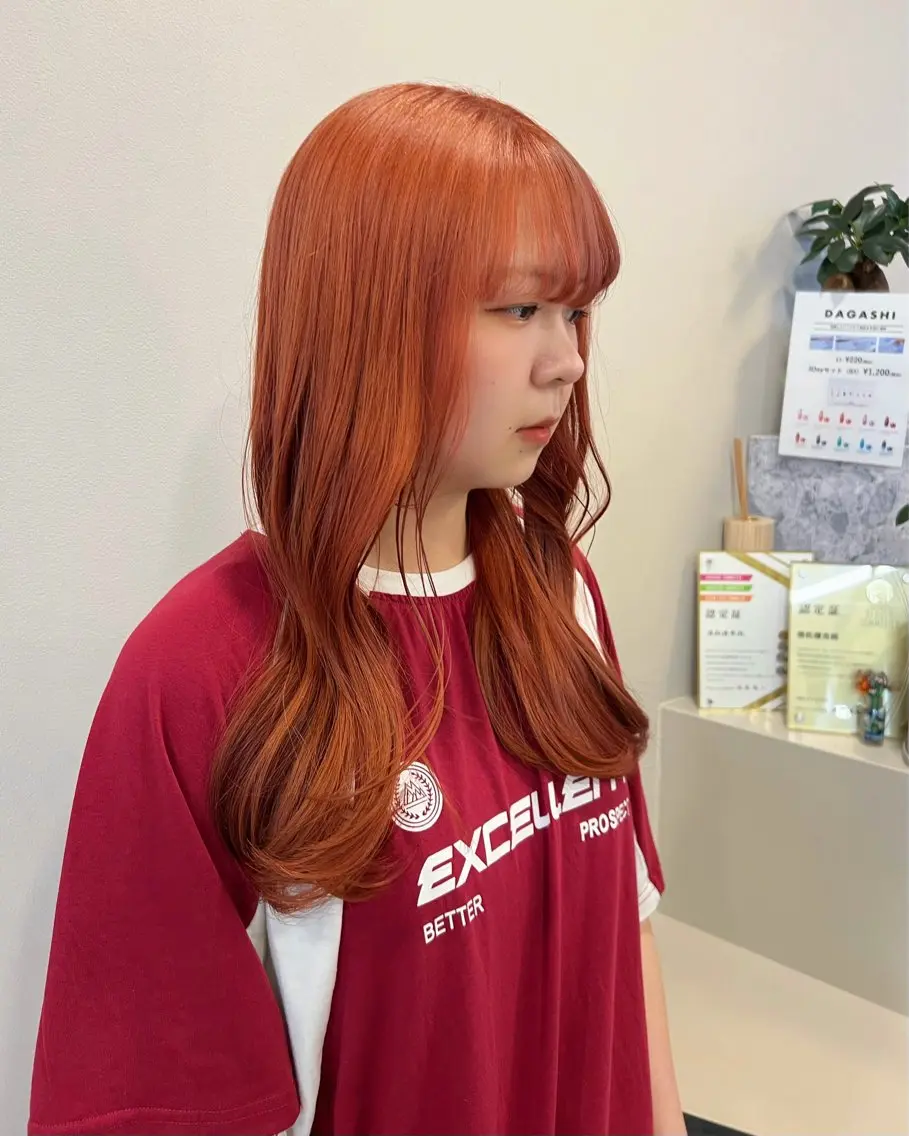 セミロング カラー ベージュカラー ブリーチ ブラウンカラー オレンジ オレンジベージュ ヘアカラー ブリーチカラー🦋 田中さくらのヘアスタイル