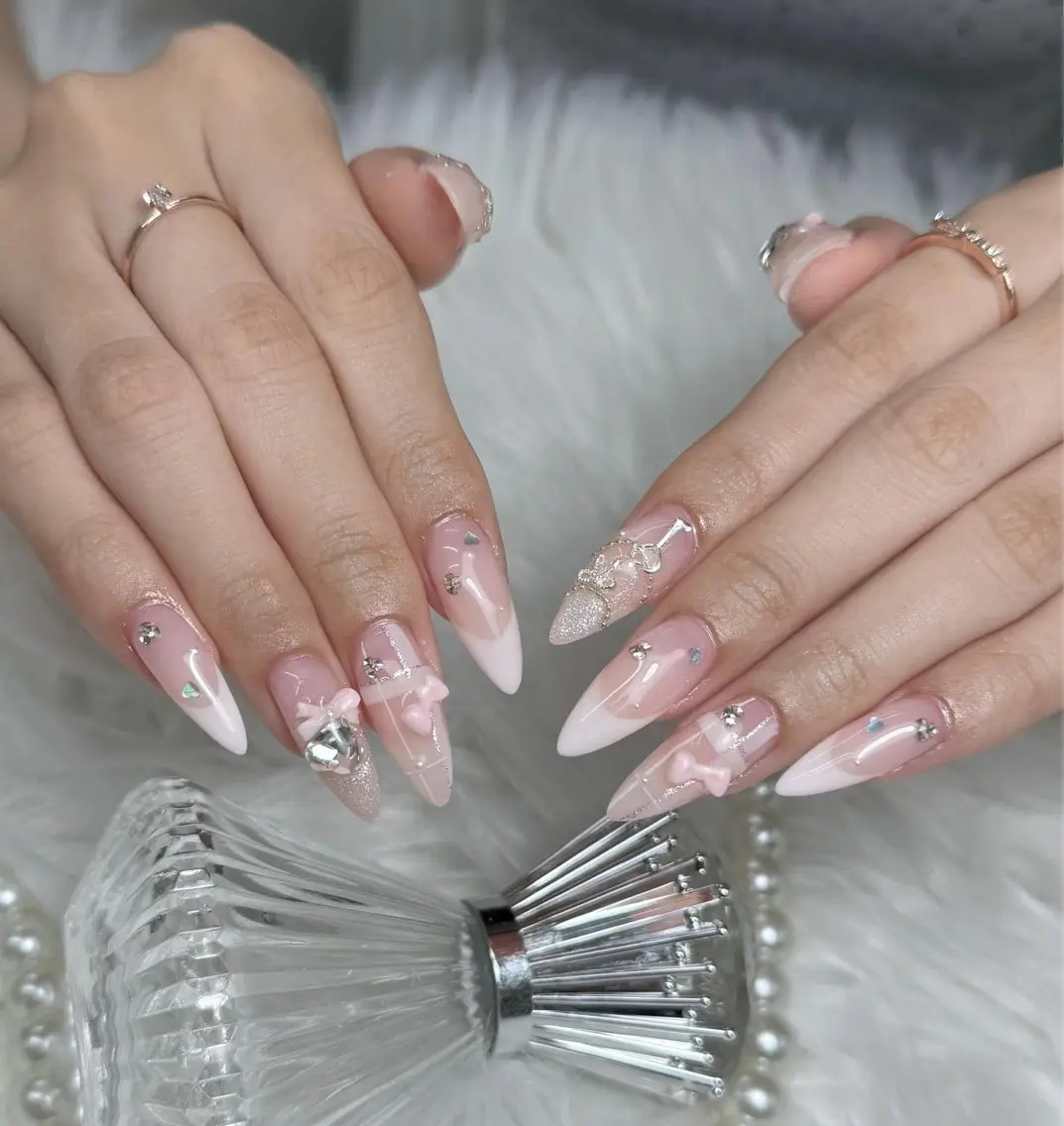 ネイル キラキラネイル 韓国ネイル マグネットネイル 持ち込み ネイルチップ ハンドネイル Chiee Bling.Nailのネイルデザイン