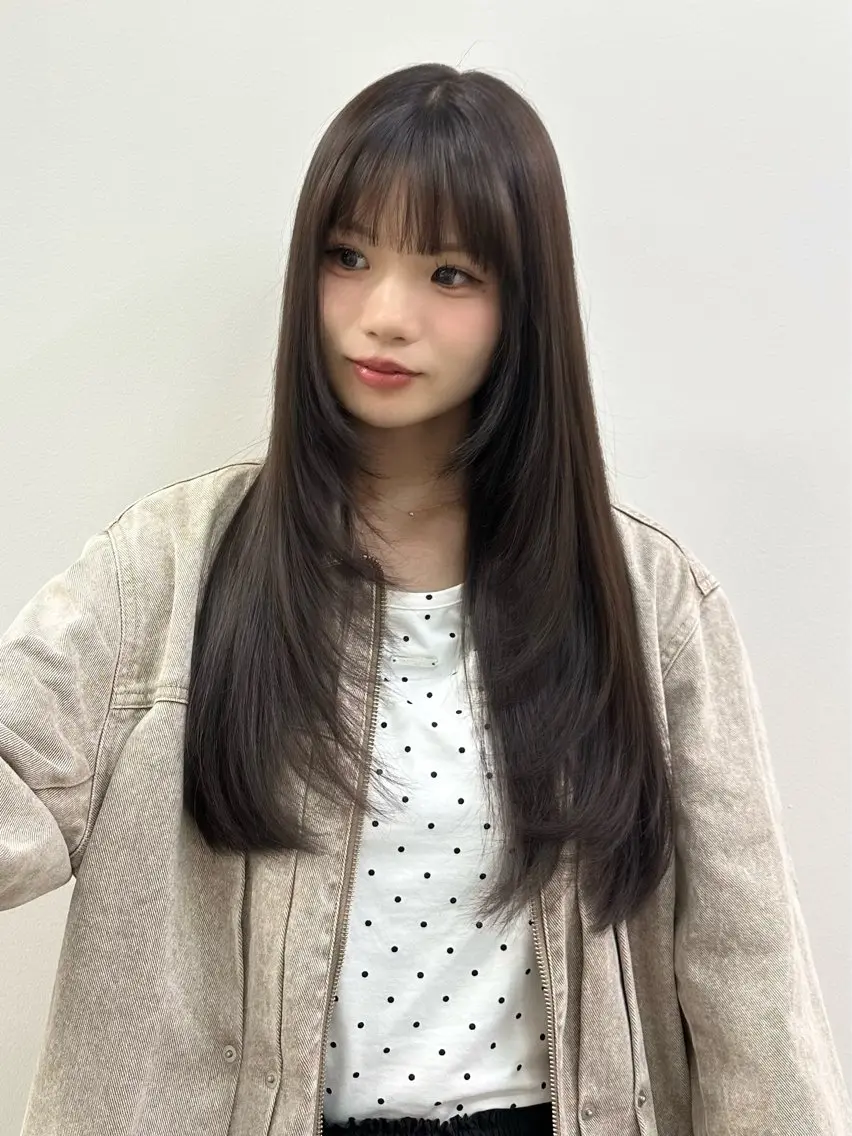 セミロング カラー グレージュ カット ヘアカラー トリートメント mana／オリーブ ／髪質改善／レイヤーのヘアスタイル