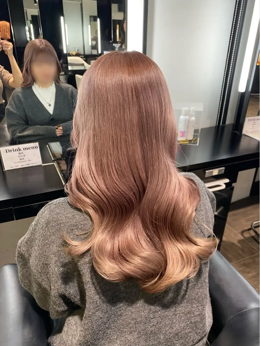 ロング カラー ベージュカラー ブリーチ ケアブリーチ ダブルカラー ピンクカラー 🖤大人可愛い⌇ 𝐑 𝐈 𝐎🖤のヘアスタイル