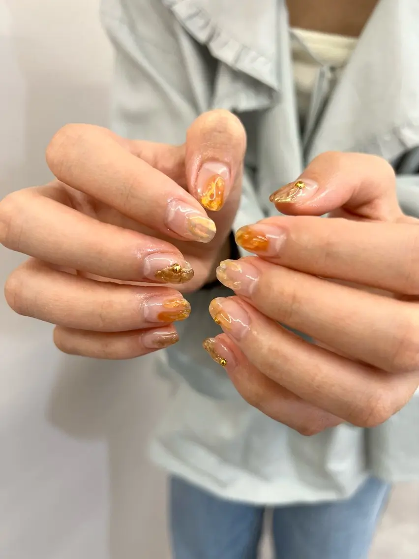 ネイル オーロラネイル クリアネイル ジェルネイル ゴールド ミラーネイル ハンドネイル ハンドケア Bana_ Nailのネイルデザイン