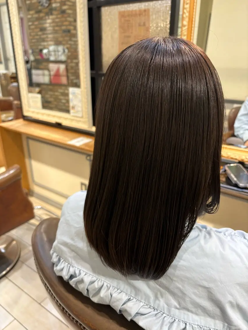 ミディアム カラー ヘアカラー トリートメント SUZUKI AIRIのヘアスタイル