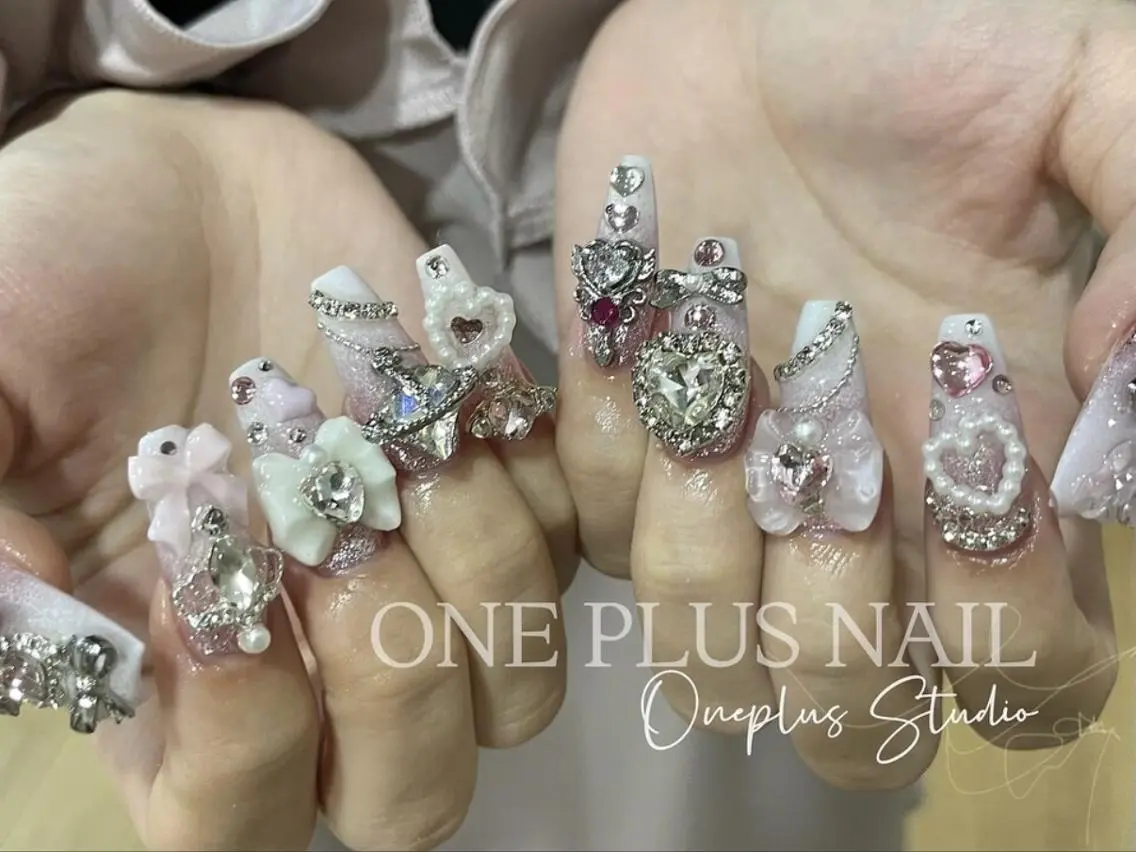 ネイル One Plus Nail Salonのネイルデザイン