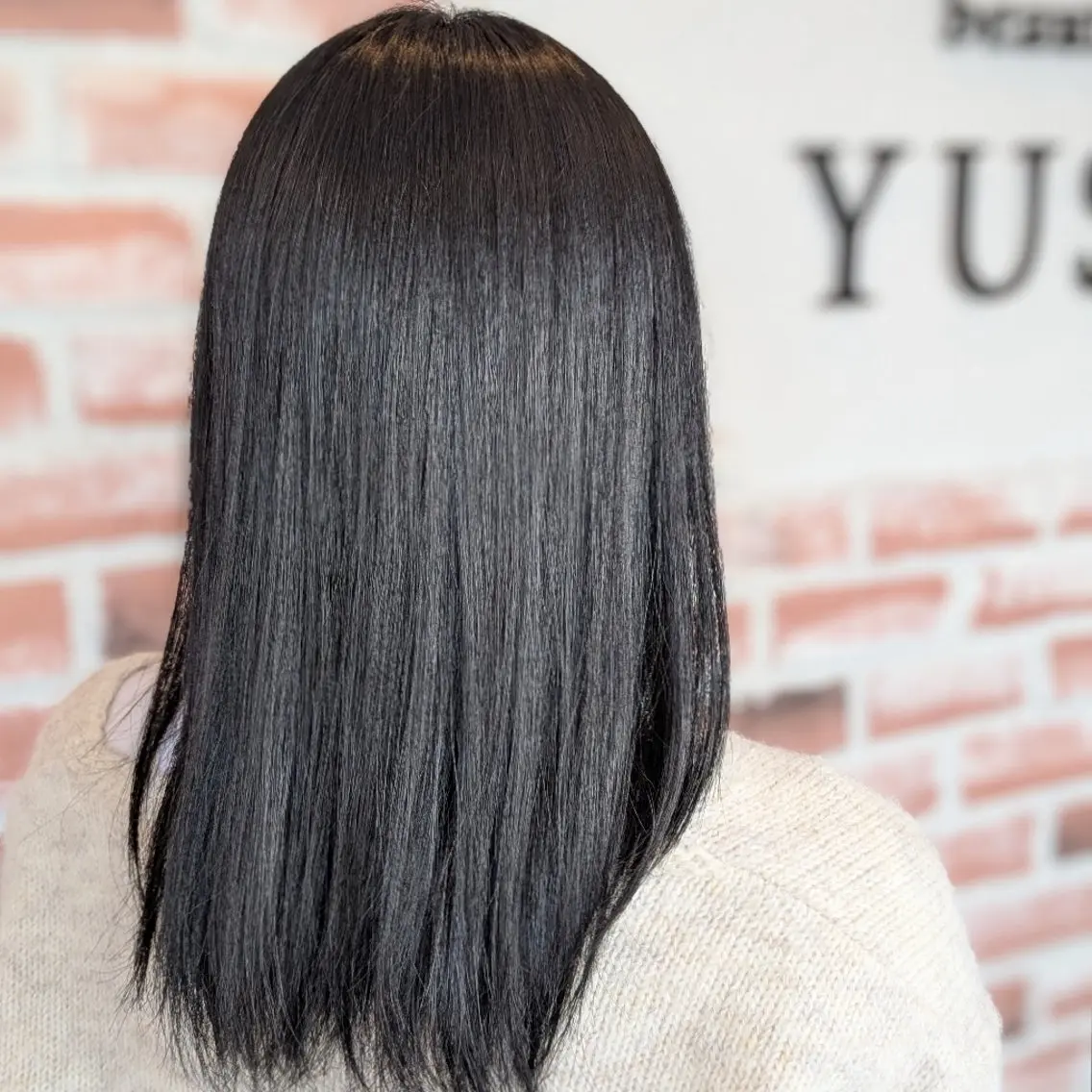 セミロング カラー 黒髪 YUSICA所沢✨ 飛田(ひだ)🐸のヘアスタイル