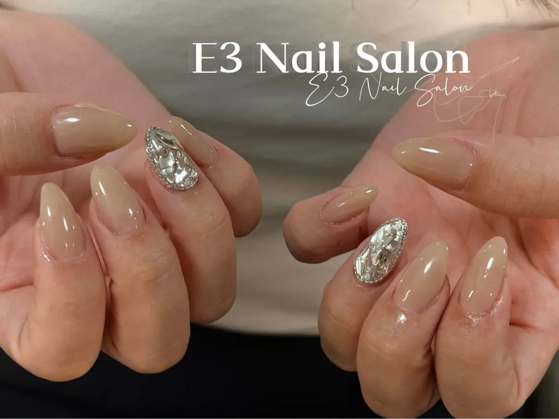 ネイル オーロラネイル フレンチネイル ジェルネイル ガラスフレンチ キラキラネイル E3 Nail Salonのネイルデザイン