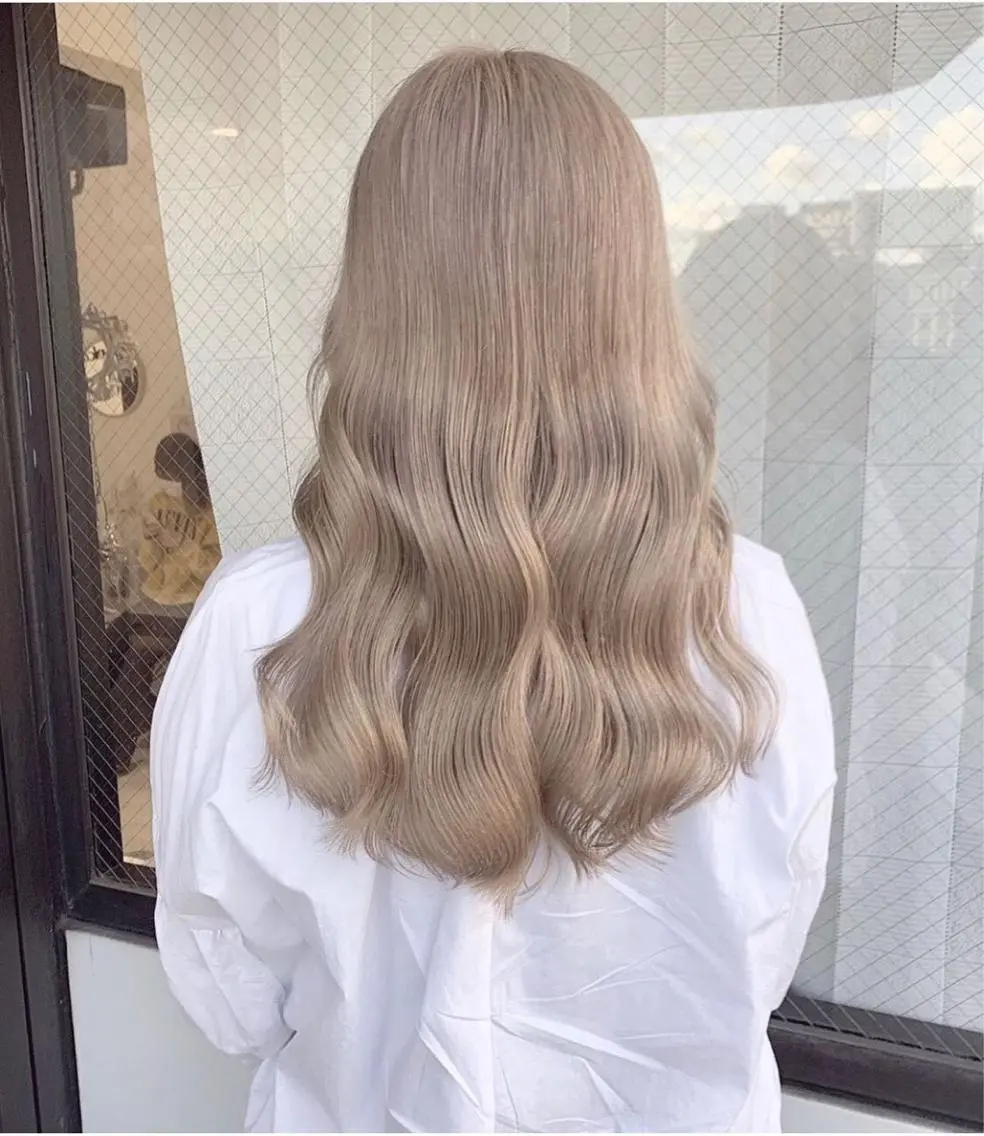 🦄超お得🦄ブリーチ+イルミナorエドルカラー+オッジィオットトリートメント🌈🌈🌈 コテ巻き仕上げ無料!!の写真