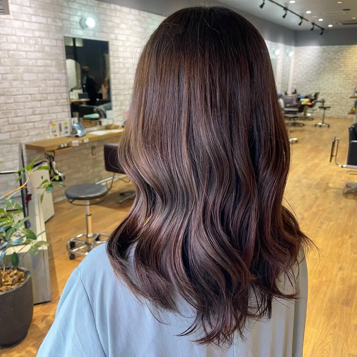 ロング ヘアカラー トリートメント 中村 友香🧸 ブリーチ/艶髪カラーのヘアスタイル