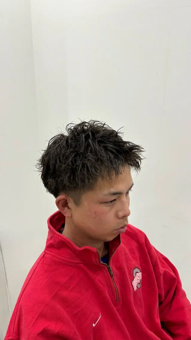 ショート パーマ メンズ 小山内 陸のヘアスタイル