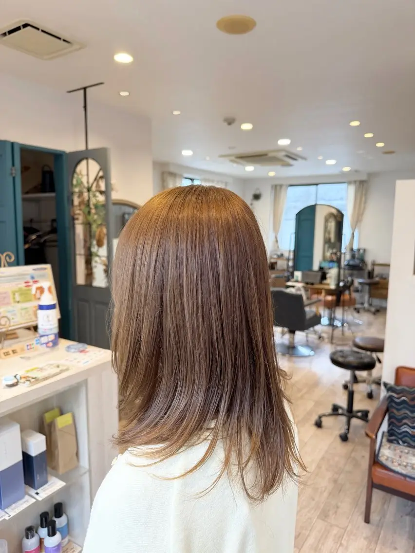 セミロング カラー ヘアカラー 赤間 飛鳥のヘアスタイル