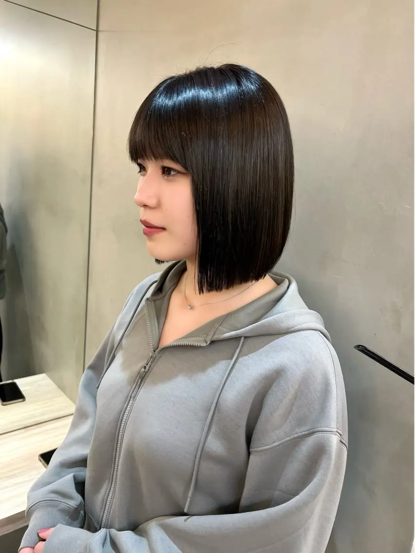 ミディアム カラー ボブ 小顔カット レイヤーボブ縮毛矯正 韓国RINAのヘアスタイル