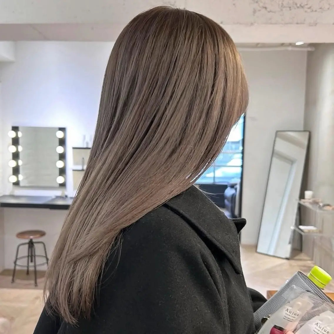 ロング カラー アッシュ アッシュグレー アッシュグレージュ ベージュカラー 透明感カラー ヘアカラー トリートメント 高発色ブリーチ/ ハイレイヤー🪽aiのヘアスタイル