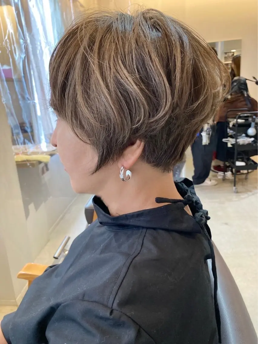 ショート カラー カット ヘアカラー トリートメント 似合わせバランス得意 青野さくらのヘアスタイル
