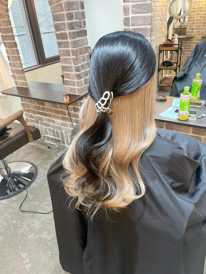 ロング カラー ベージュカラー 黒髪 ブリーチ インナーカラー カット ヘアカラー トリートメント 艶カラー/インナー /グラデ/大西小百合のヘアスタイル