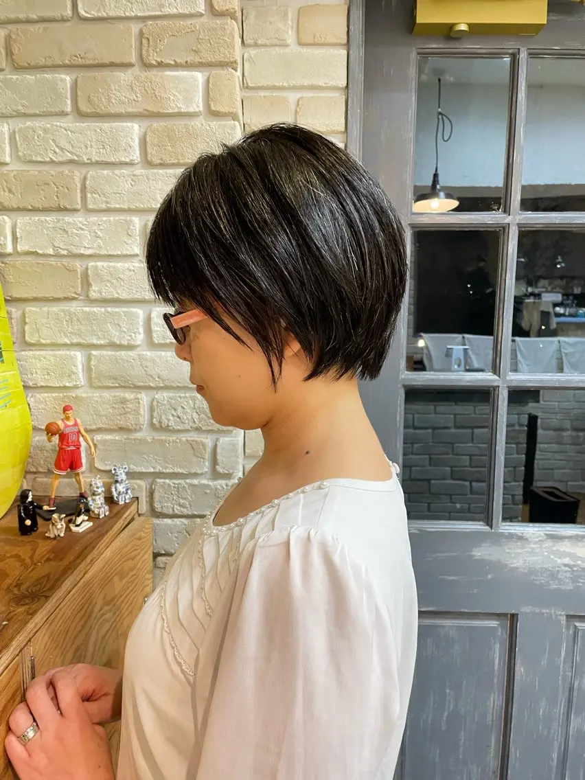 ショート レイヤースタイル⭐️ 村上のヘアスタイル