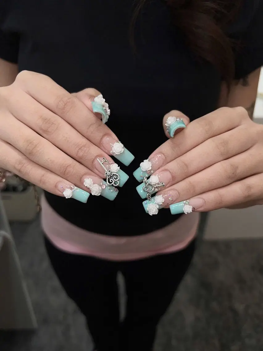 ネイル ガーリー ハート 韓国ネイル ニュアンスネイル リボン ハンドネイル Sora nail 長さ出し専門店のネイルデザイン