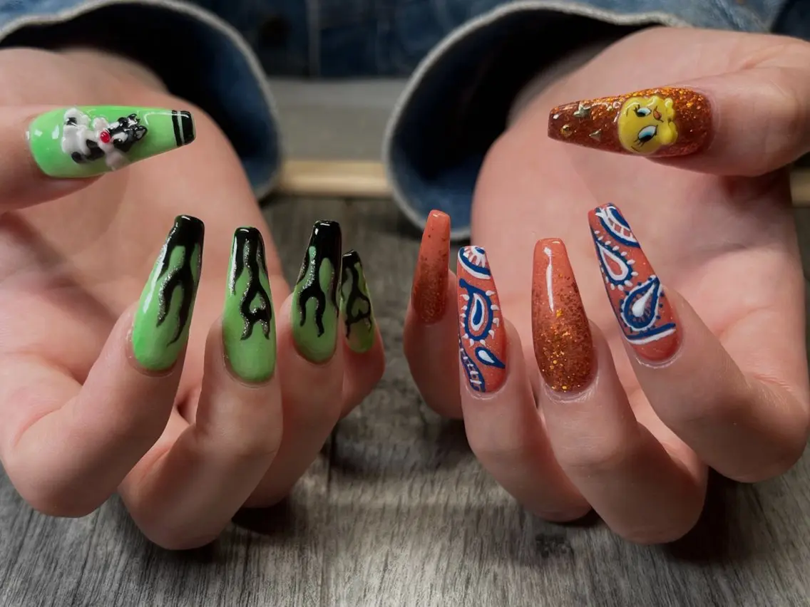 ネイル 長さ出し ジェルネイル グリーン ロングネイル オレンジ T&A nailのネイルデザイン