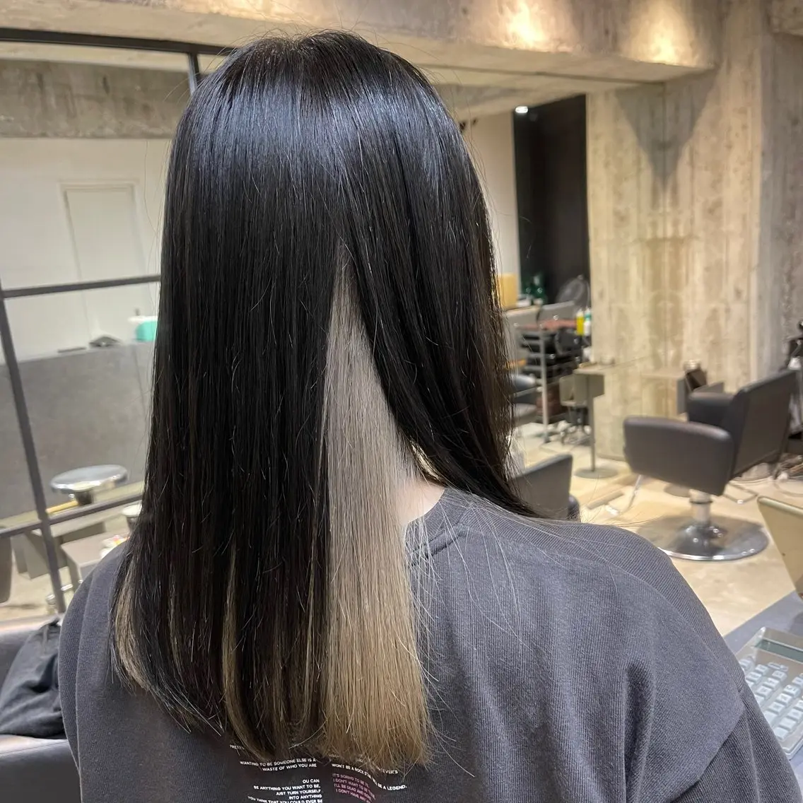 ロング カラー director tatsukiのヘアスタイル