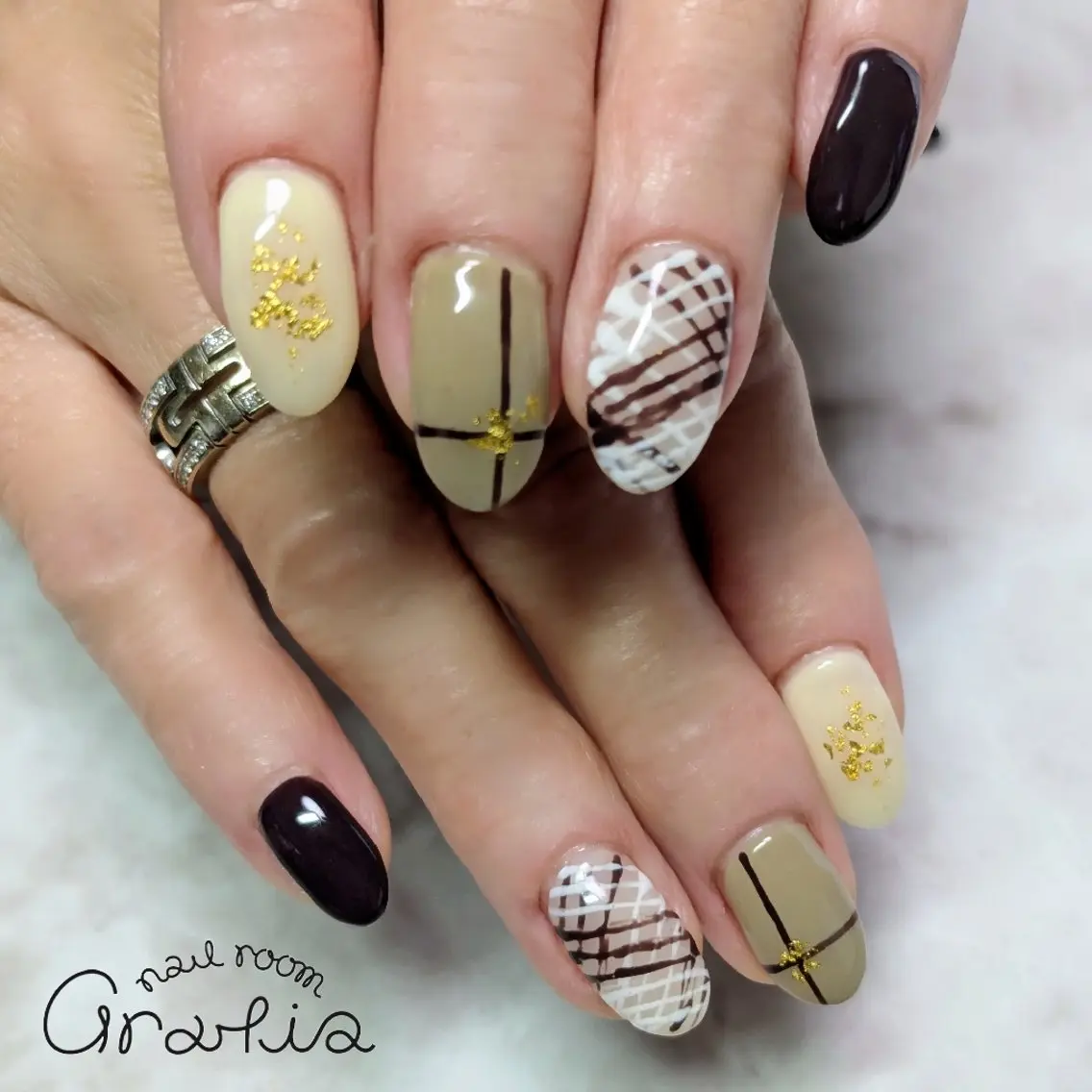 ネイル バレンタイン gratia 中村のネイルデザイン