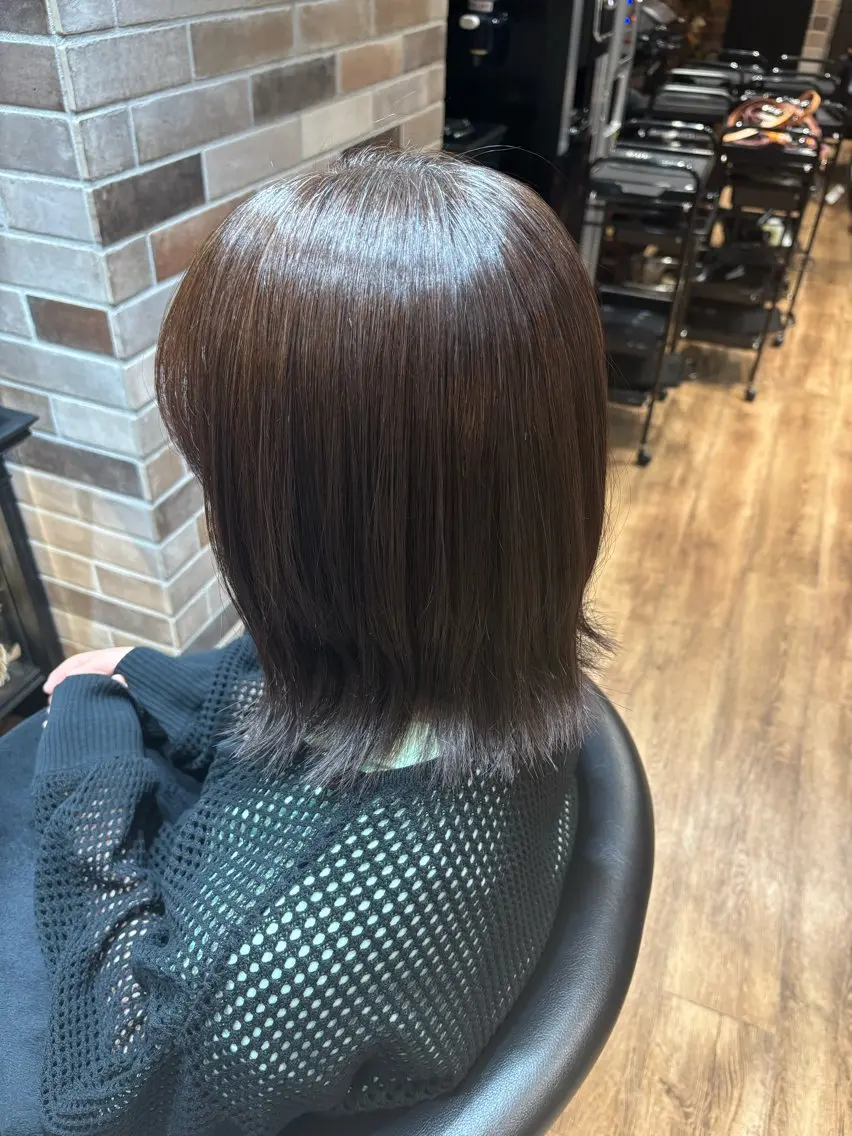 ミディアム LUCIE立川 SARIIのヘアスタイル