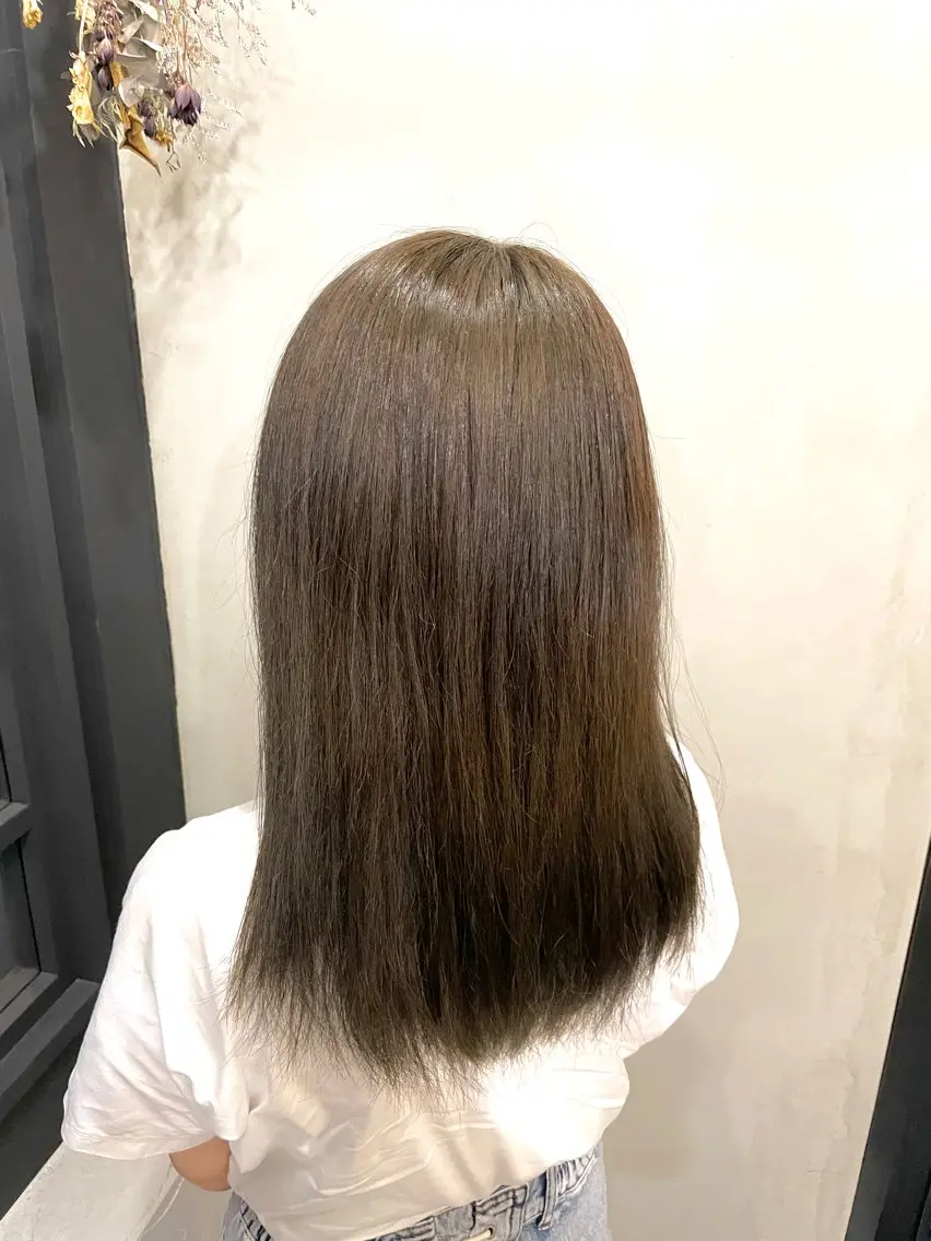 ロング カラー ベージュカラー オリーブベージュ ✨レディースカット モデル募集✨イブキのヘアスタイル