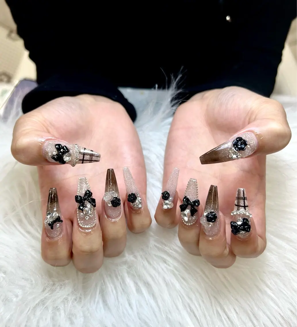 ネイル ハンドネイル ANH NAIL ゴテゴテ専門店💎のネイルデザイン