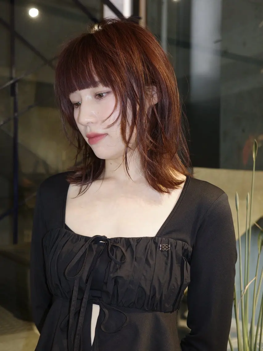 セミロング NERO 伊藤 春紀のヘアスタイル