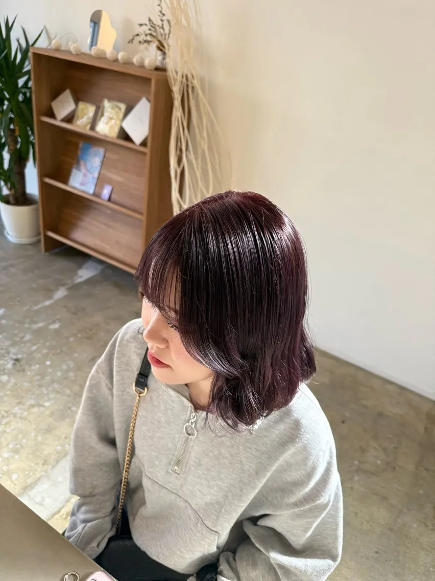 ミディアム カラー 吉川 莉央のヘアスタイル