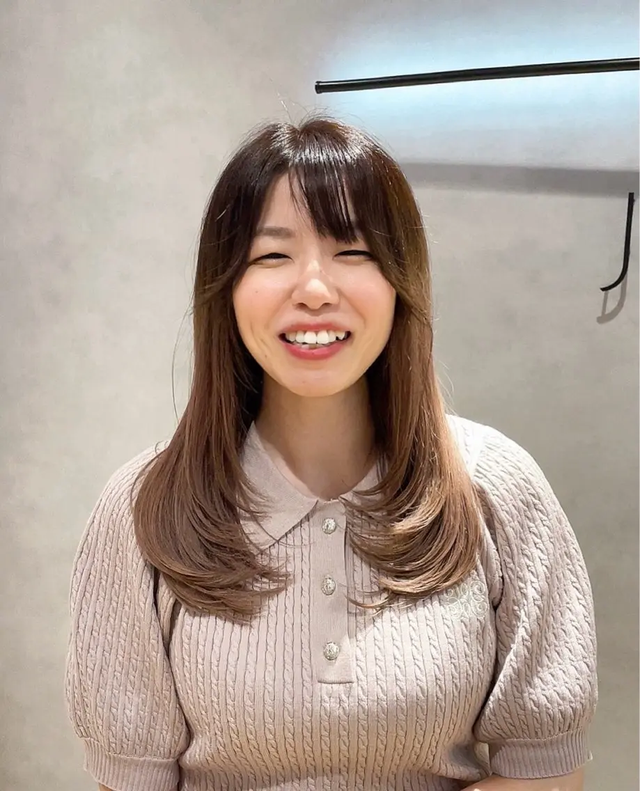セミロング レイヤーカット シャギー カット 樋口 美咲のヘアスタイル