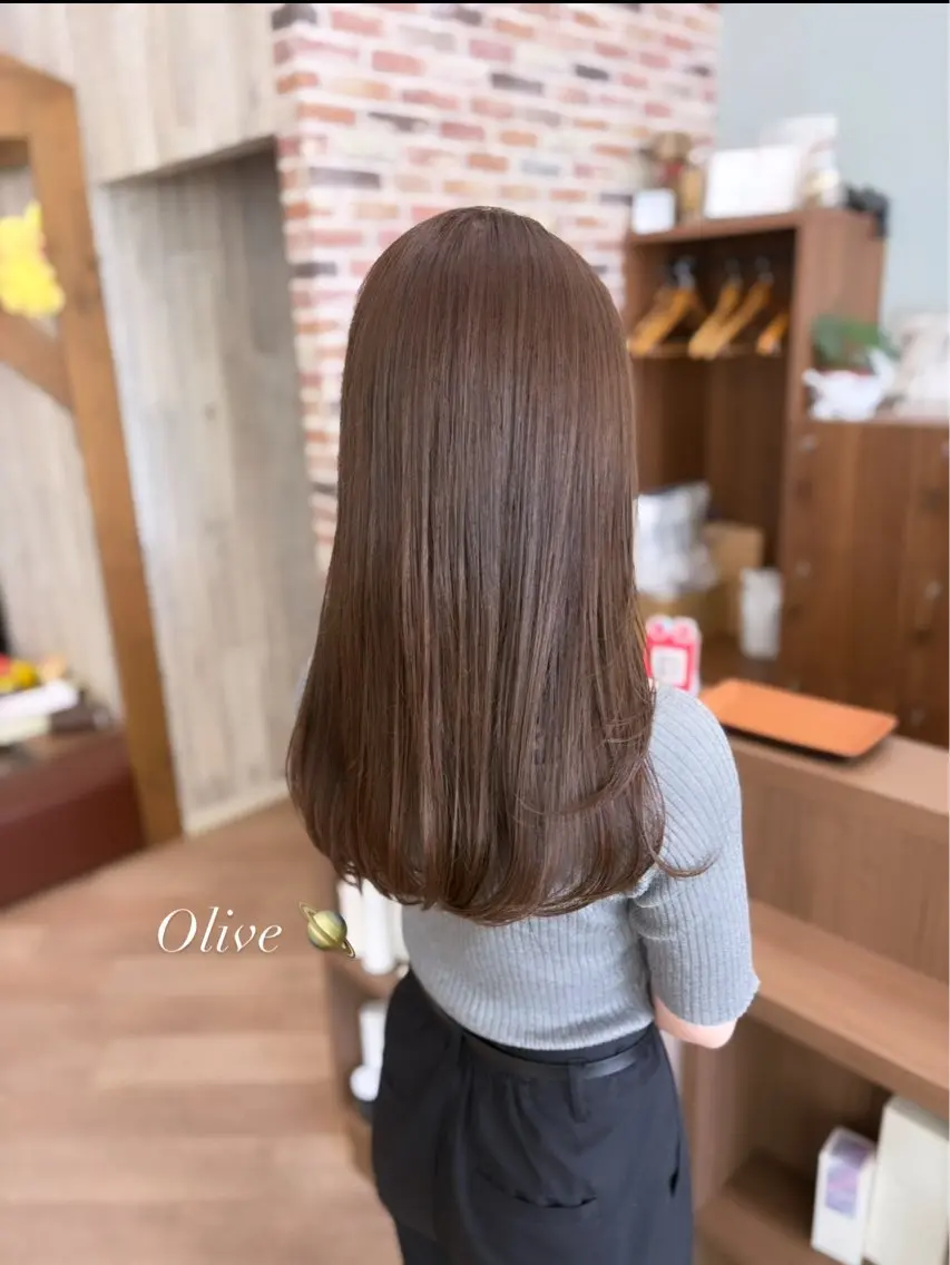 ロング カラー 透明感カラー シミズ カエデ🍁のヘアスタイル
