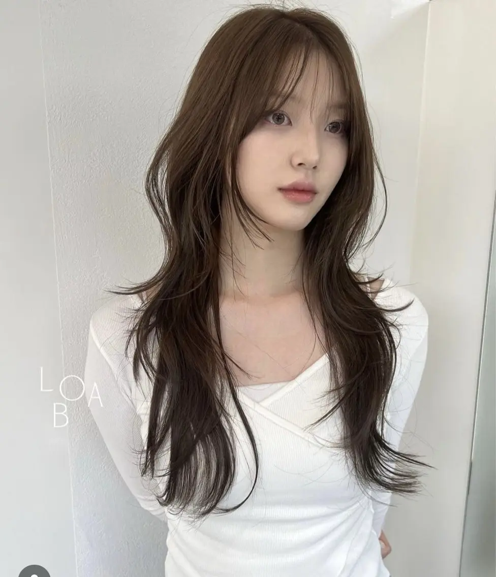 ロング カット 大人韓国レイヤ ー特化｜角岡泉希🩶のヘアスタイル