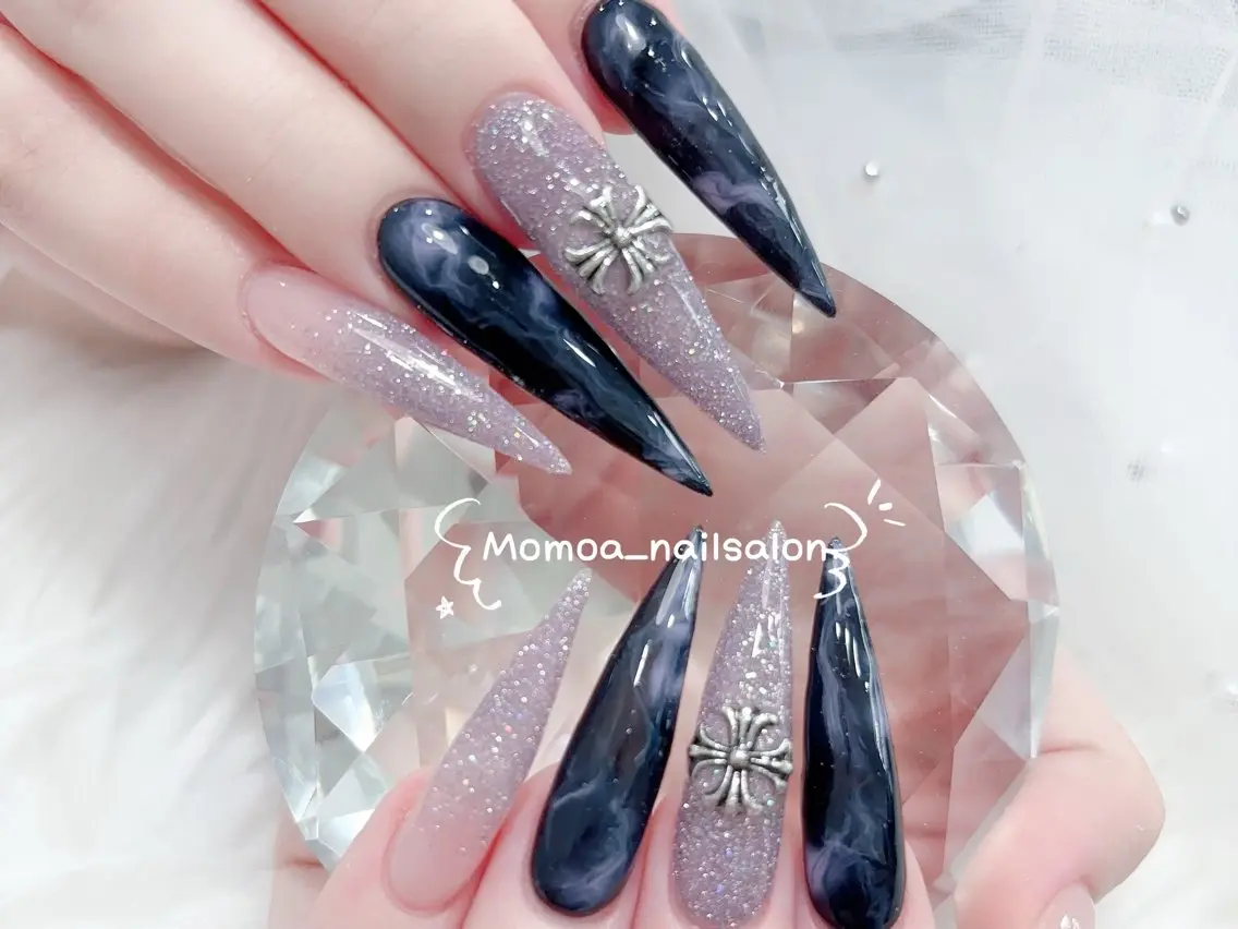 ネイル 成人式 ロングネイル マグネットネイル 大理石ネイル(マーブル) リボン ハンドネイル MoMoA Nail ネイル長さ出し専門店のネイルデザイン
