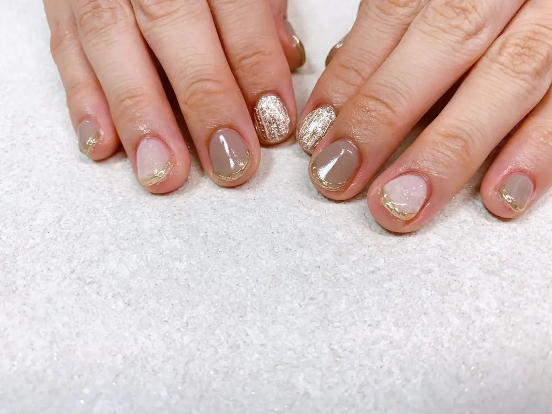 ネイル オーロラネイル フラワーネイル フットネイル フレンチネイル ジェルネイル mogunail &blowのネイルデザイン