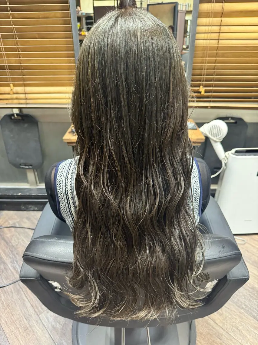 ロング カラー ヘアカラー 艶カラー🎀 YUUKAのヘアスタイル