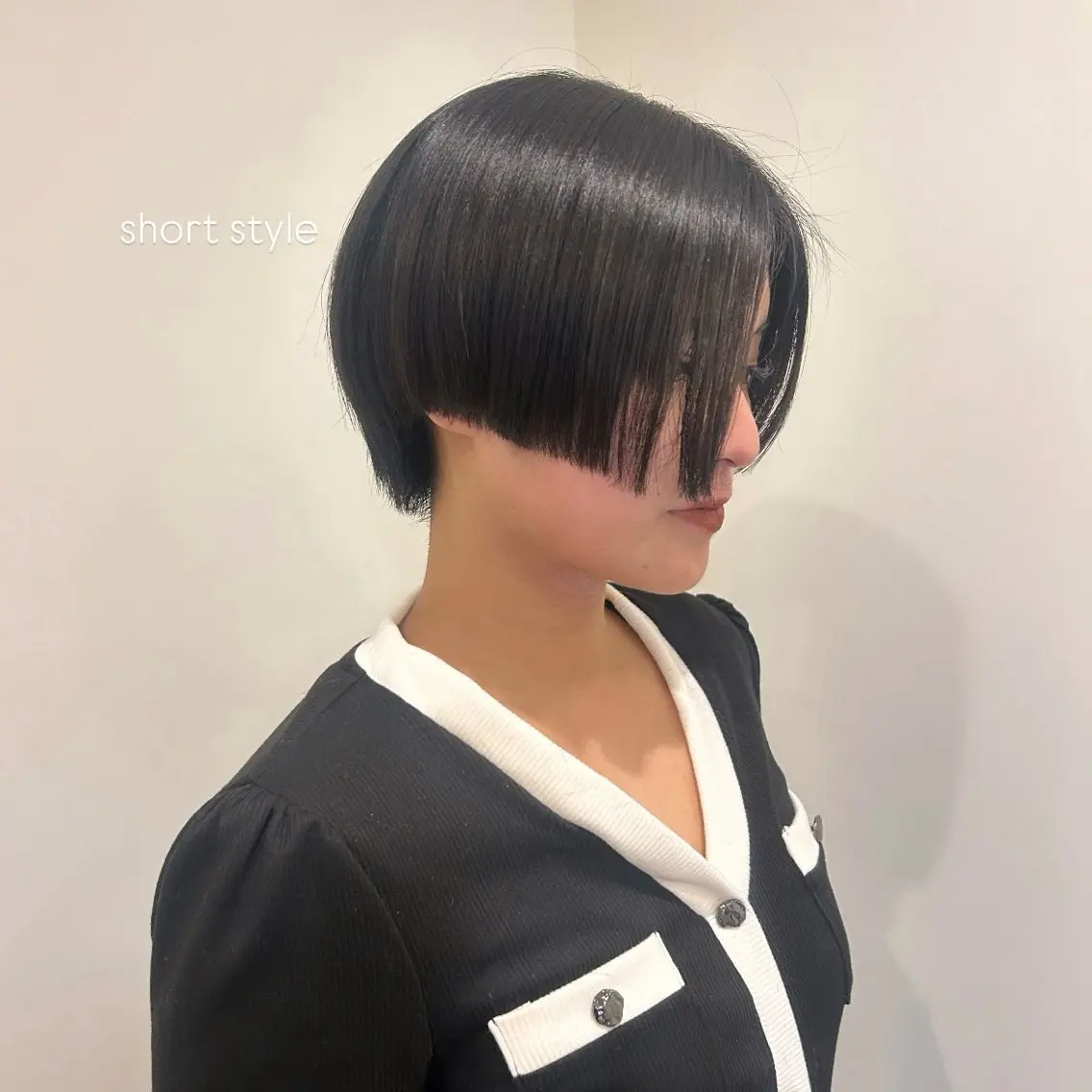 ショート hitomi/ 透明感カラーのヘアスタイル